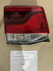 Toyota Land Cruiser 200 2007–2021 Rea Bakre vänster inre baklykta 2016-2021 (OEM-standard) (för baklucka) (hel, fungerar inte) foto 2