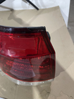 Lexus LX570/450d 2008–2022 Nedsatt pris: Bakre bromsljus (2012-2015) yttre vänster (på skärm) (sprucket) foto 3