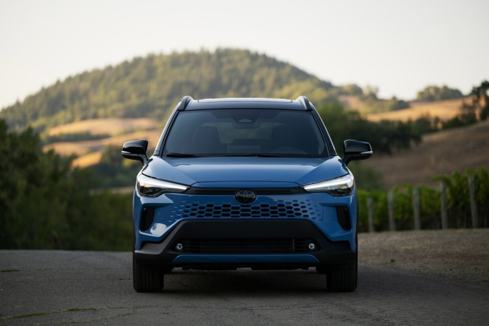 Test av Toyota Corolla Cross (facelift 2024): kompakt familjecrossover
