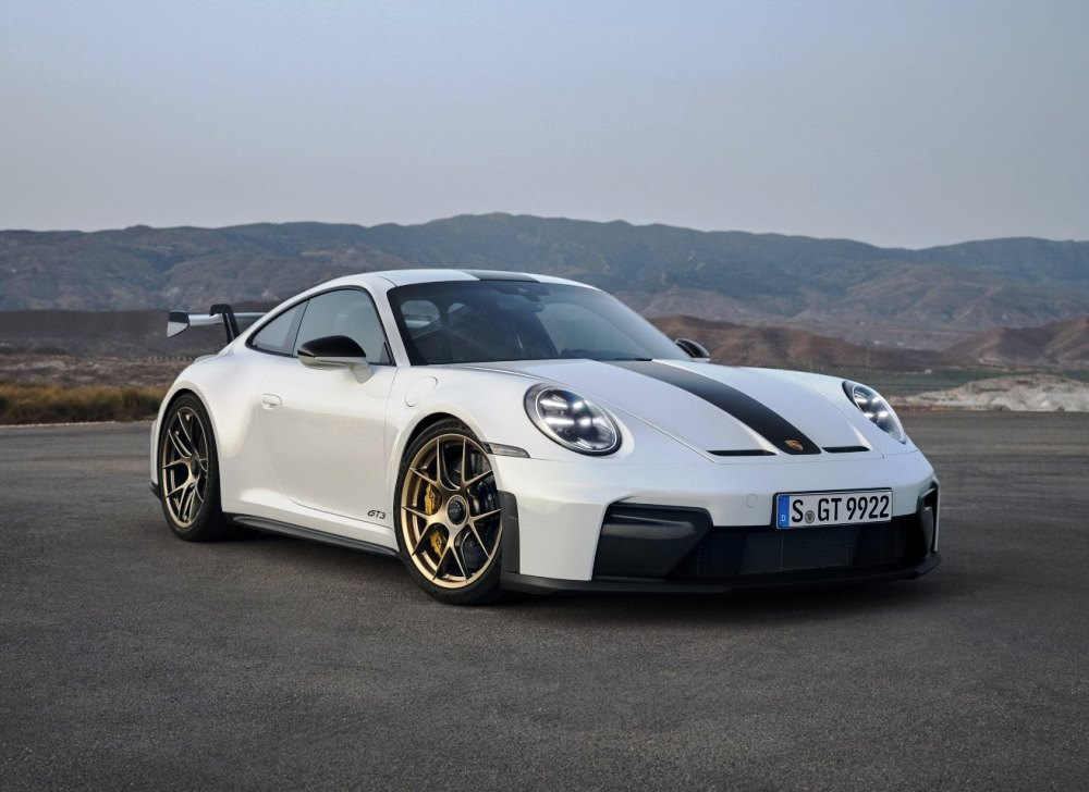 Test av Porsche 911 GT3 (992): specifikationer, utrustning, bilder