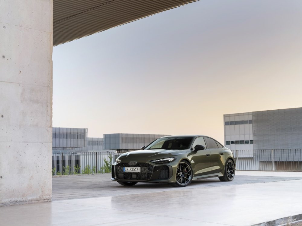 Test av Audi RS5 sedan: kraftfull laddhybrid från Audi Sport