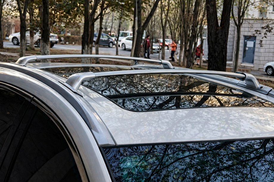 Nissan Murano 2014– Takräcke (lastbågar) för standard takrails OEM (2014-2018, 2 st) Image