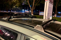 Toyota Corolla Cross 2020– Takräcke (lastbågar) för integrerade takrails OEM (2 st) Svart foto 1
