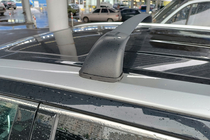 Toyota Highlander 2013–2019 Takräcke (lastbågar) för integrerade takrails OEM (2 st) foto 8