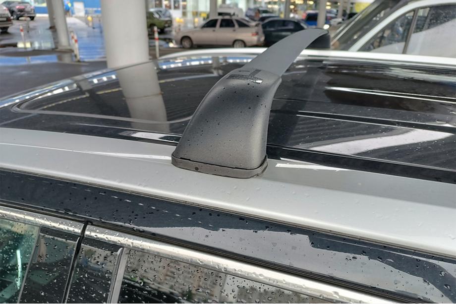 Toyota Highlander 2013–2019 Takräcke (lastbågar) för integrerade takrails OEM (2 st) Grå Foto 8