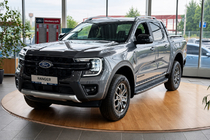 Ford Ranger 2022– Grå OEM takrails (aluminium) foto 2