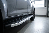 Isuzu D-Max 2019– Sidosteg Fullmond (2 st, aluminium) foto 1