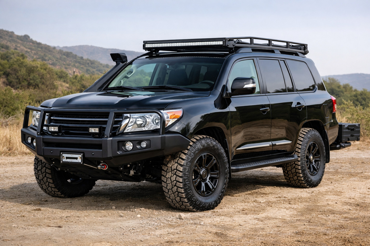 Budgetuppgradering av Toyota Land Cruiser 200: vad först?