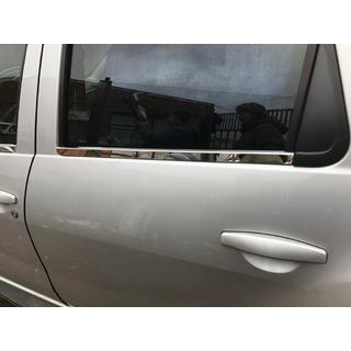 Fönsterlister (4 st, rostfritt stål) Nissan Terrano 2014– foto 4
