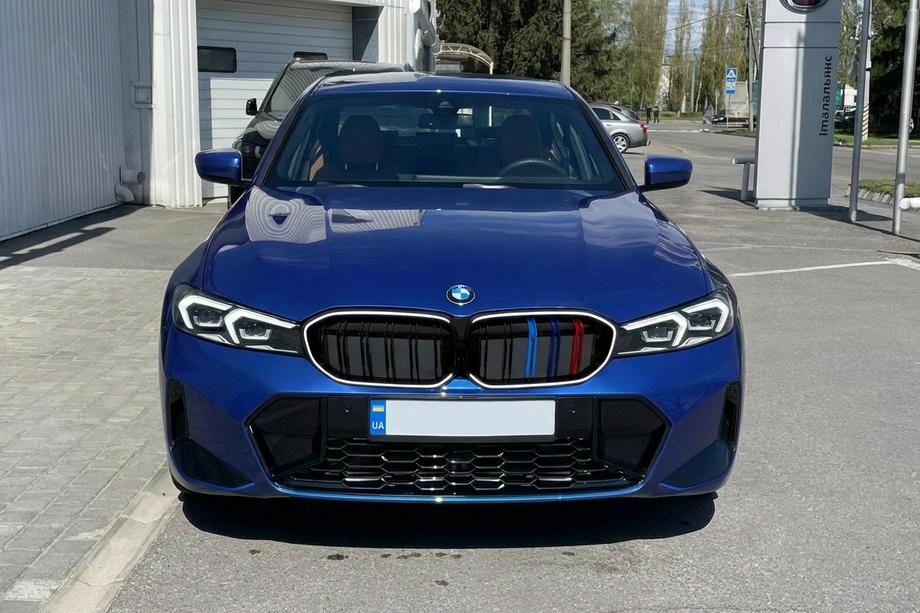 BMW 3-serien G20/G21 2018– M-Color LED njurgaller (2022+, blank svart) Image