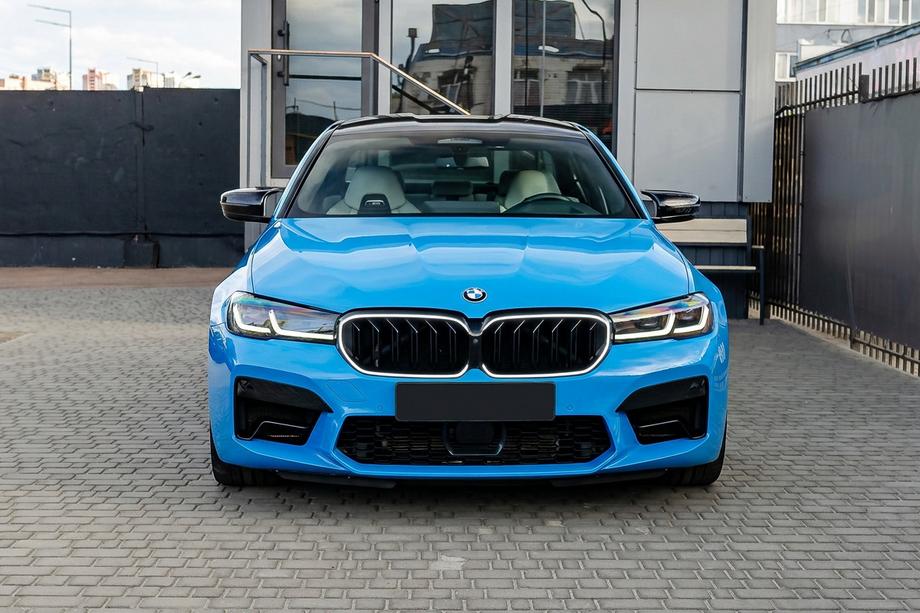 BMW 5-serien G30/G31 2017–2023 M-Look V1 LED njurgrill (2021-2023, blanksvart) Image