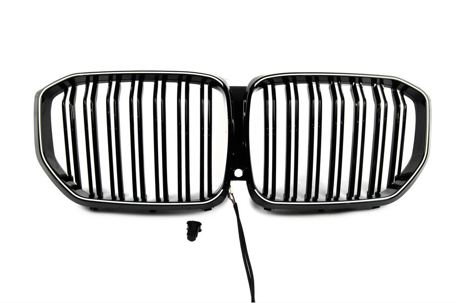 BMW X5 G05 2019–2026 BMW njurgrill M-Look LED (2019-2022, blanksvart högglans) Image