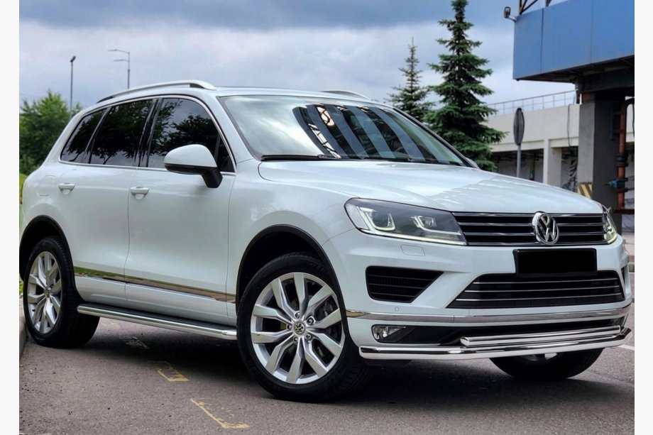 Volkswagen Touareg 2010–2018 Främre frontbåge ST014 (rostfritt) Image