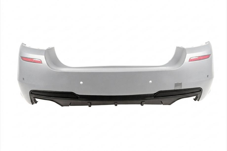 BMW 5-serien F10/F11 2010–2016 Bakre stötfångardiffusor för quad-utblås V1 (för M-Performance) Image