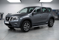 Nissan Terrano 2014– Sidosteg Tayga Grey (2 st, aluminium) foto 1