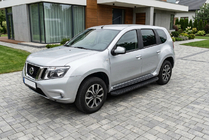 Nissan Terrano 2014– Sidosteg Tayga Black (2 st, aluminium) foto 1