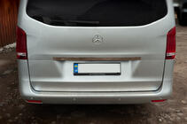 Mercedes Vito/V-klass W447 2014– Bred list ovanför registreringsskylten (rostfritt stål) foto 4