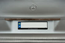 Mercedes Vito/V-klass W447 2014– Bred list ovanför registreringsskylten (rostfritt stål) foto 1