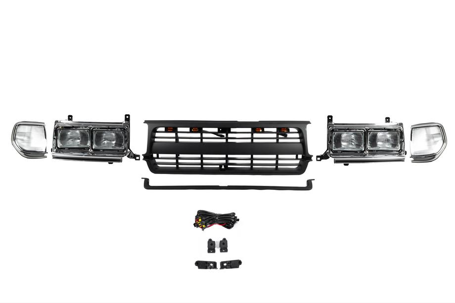 Toyota Land Cruiser 80 1990–1997 Sats med strålkastare och grill (OffRoad) Image
