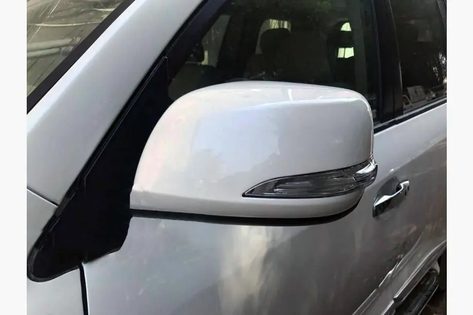 Toyota Land Cruiser 200 2007–2021 Spegelkåpor (utan blinkersrepeater, 2014-stil) Foto 1