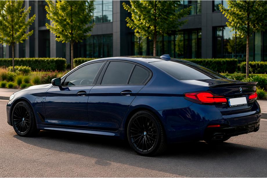 BMW 5-serien G30/G31 2017–2023 Baklyktor LCI-design (2017-2020, säljs styckvis) Inre vänster (på bakluckan) Foto 5