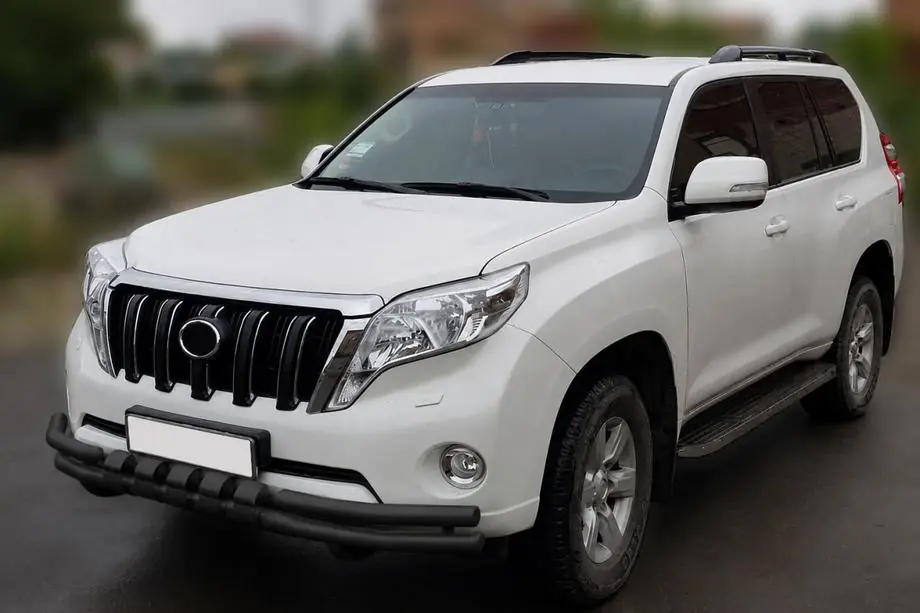 Toyota Land Cruiser Prado 150 2009–2023 Frontbåge F3-31 Black (rostfritt stål) Foto 1