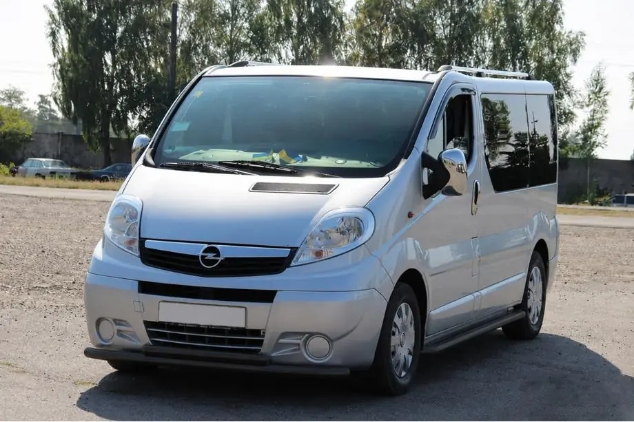 Renault Trafic 2001–2015 Frontbåge ST014 Black (rostfritt stål) Image