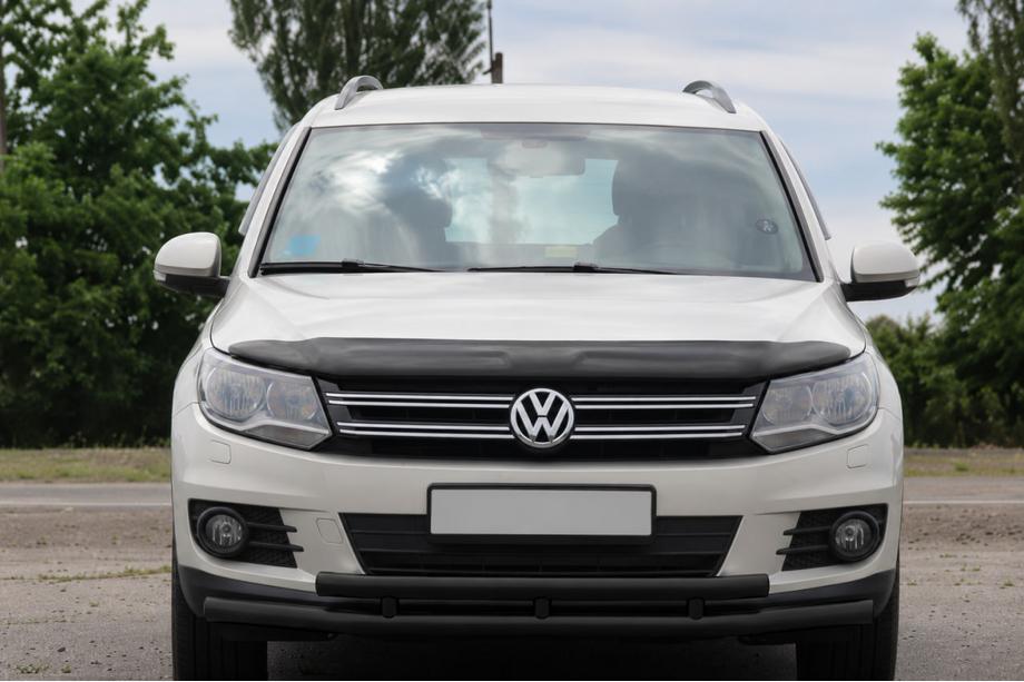 Volkswagen Tiguan 2007–2016 Frontskydd ST016 Black (rostfritt stål) Image