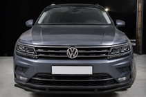 Volkswagen Tiguan 2016–2023 Frontskydd ST016 Black (rostfritt stål) foto 2