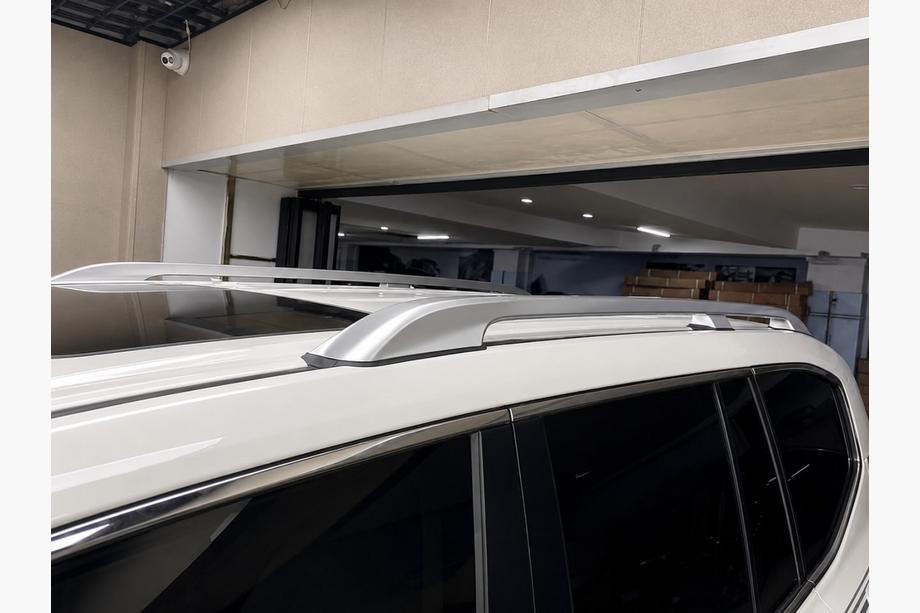 Toyota Land Cruiser 300 2021– Grå OEM takrails (aluminium) Image