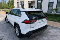 Toyota Rav 4 2019–2025 Integrerade takrails svarta OEM V2 (aluminium) foto 1