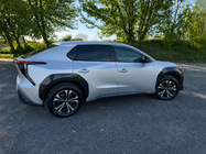 Toyota bZ4X 2022– Integrerade takrails grå OEM (aluminium) foto 2