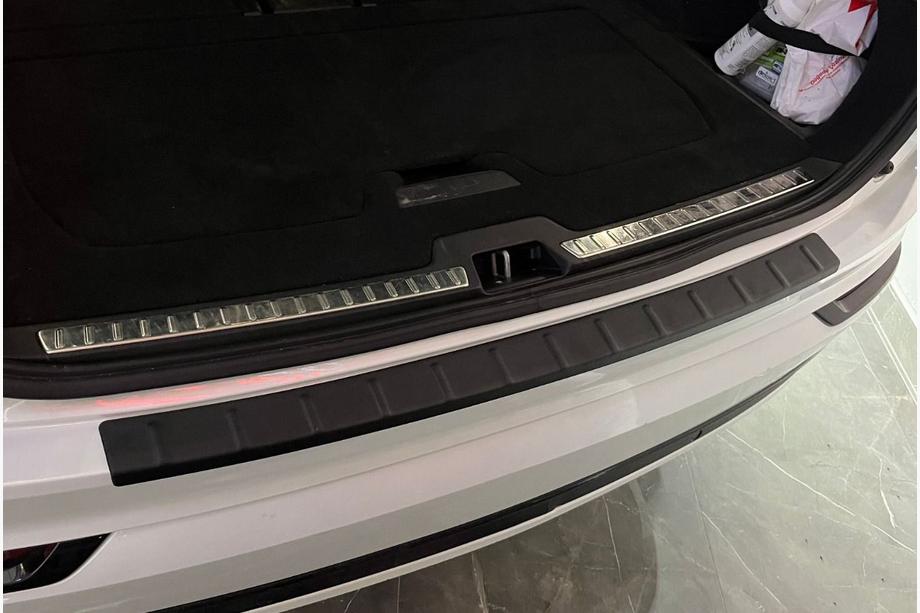 Volvo XC90 2015– Bakre stötfångarskydd EuroCap (ABS) Image