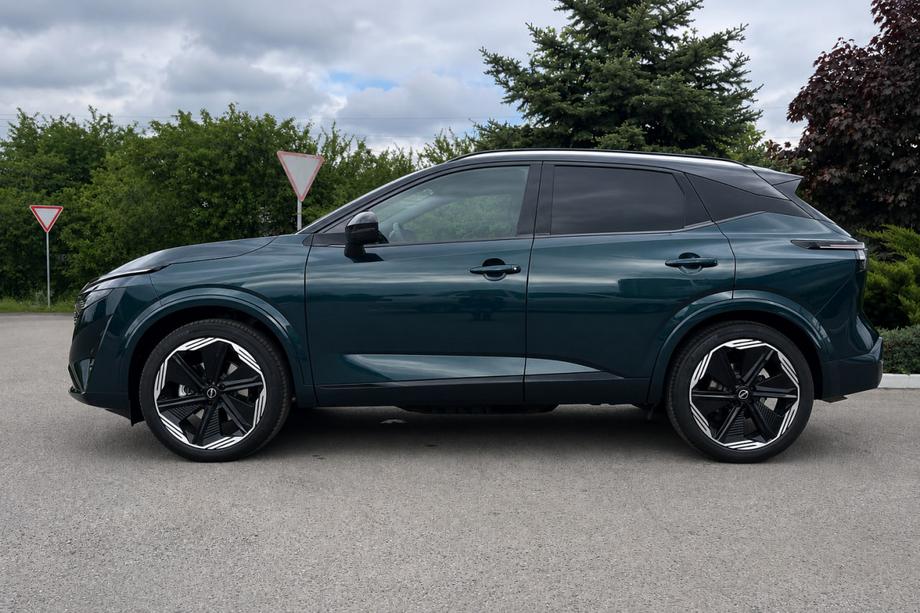 Nissan Qashqai 2021– Integrerade takräcken grå OEM (aluminium, montering med lim) Image