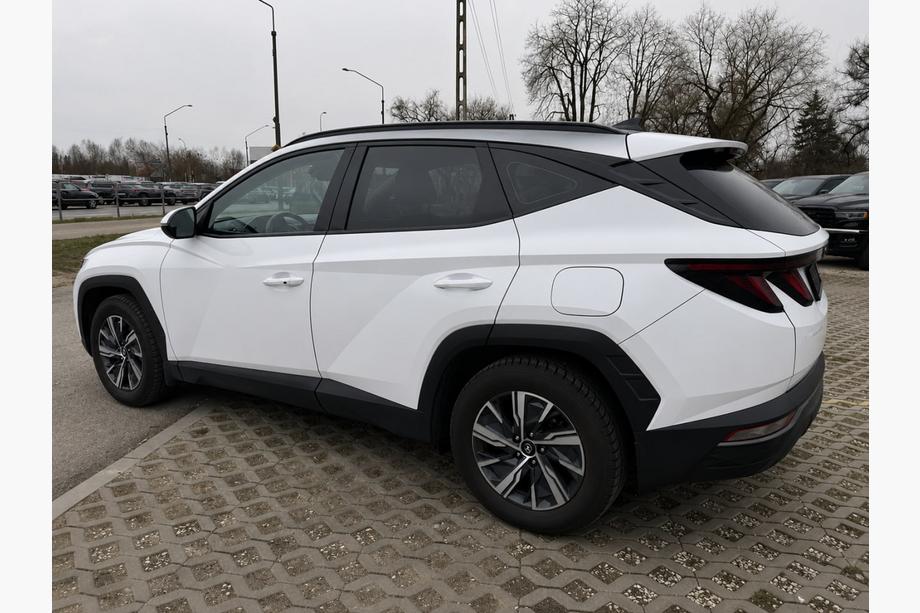Hyundai Tucson NX4 2021– Integrerade takrails svarta OEM (Long, aluminium, limmontering) Image