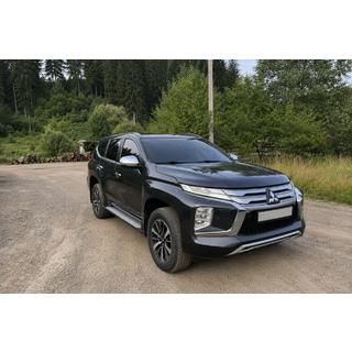 Integrerade takrails svarta OEM (2019-, aluminium) Mitsubishi Pajero Sport 2015– foto 1
