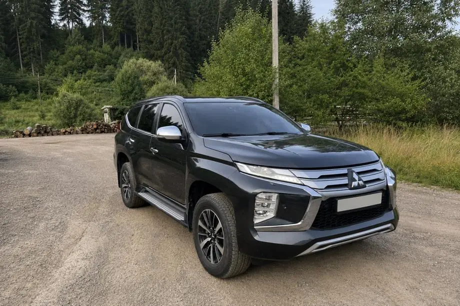 Mitsubishi Pajero Sport 2015– Integrerade takrails svarta OEM (2019-, aluminium) Image