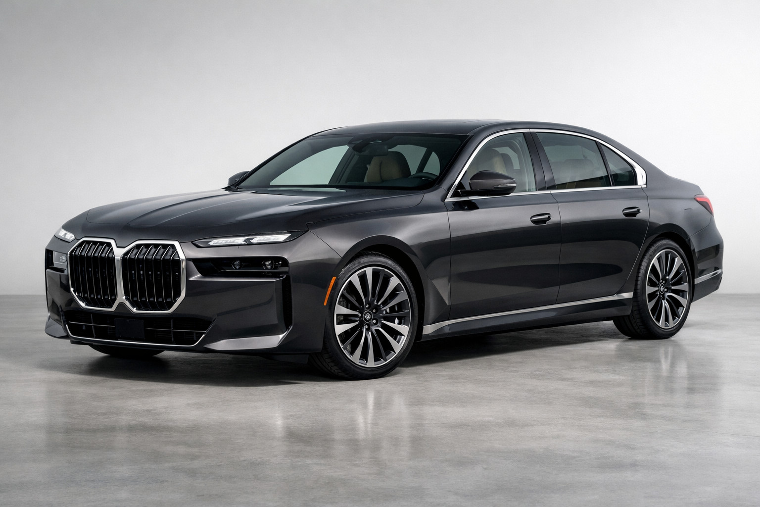 Test av BMW 7-serie G70/G71 (2022–): flaggskepp med maxad teknik