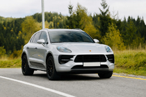 Porsche Macan 2014–2024 Integrerade takrails, svarta OEM (aluminium, montering med lim) foto 2