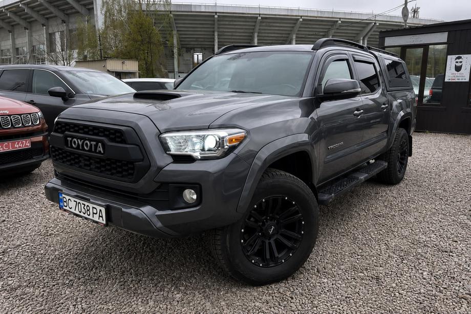 Toyota Tacoma 2015–2023 Svarta OEM takrails (aluminium) Image