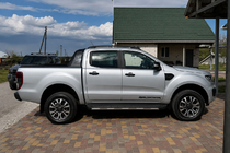 Ford Ranger 2011–2022 Svarta OEM takrails (ABS-plast, montering med lim) foto 2