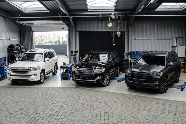 Comfort, Executive 2016, Executive 2019 eller Executive 2021: vilken LC200-facelift ska du välja