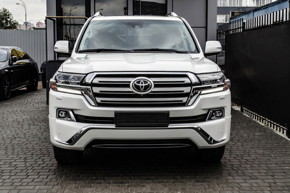 Vad kostar en komplett restyling av Toyota Land Cruiser 200?