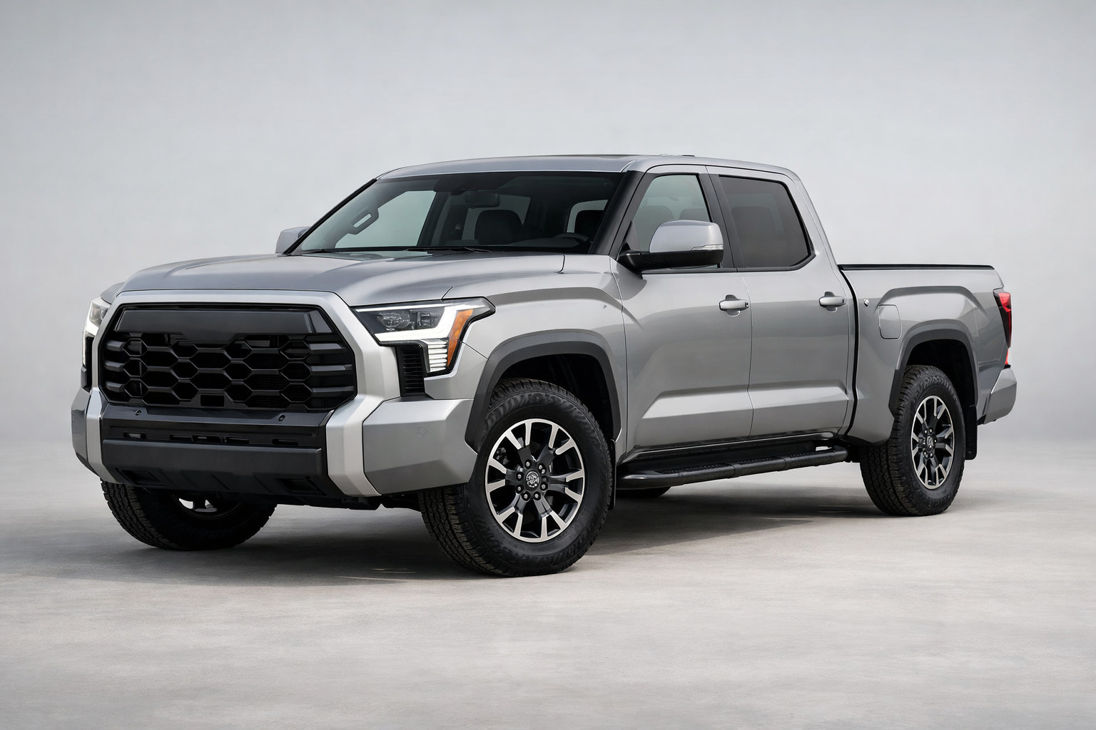 Test av Toyota Tundra: stor amerikansk pickup med japansk ansats