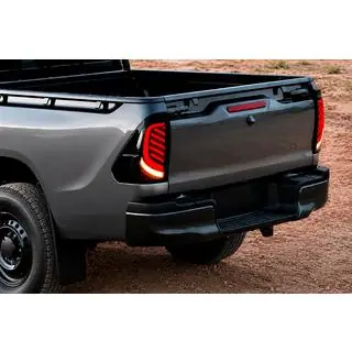Baklyktor V1 (2 st) Toyota Hilux 2015– foto 1