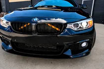 BMW 4-serie F32/F33/F36 2012–2020 MP-Style frontläpp (för M-Sport, blanksvart) foto 2