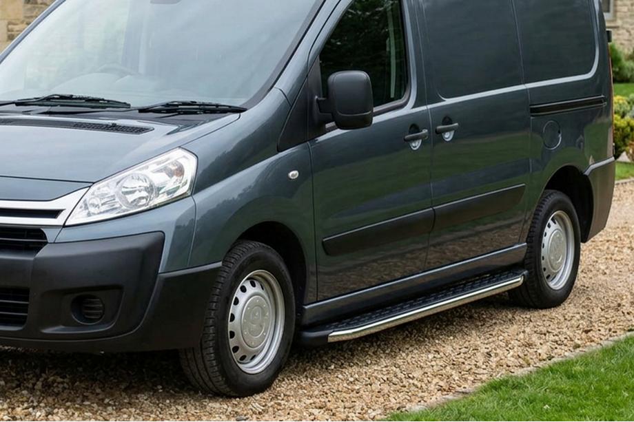 Citroen Jumpy 2007–2017 Sidosteg BlackLine (2 st, aluminium) Kort hjulbas Image