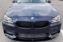 BMW 5-serien F10/F11 2010–2016 Frontspoilerläpp MP-Style (för M-Performance, blanksvart) foto 5
