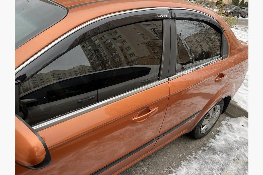 Chevrolet Aveo T250 2005–2011 Nedre fönsterlister (4 st, rostfritt stål) Halvkombi Image