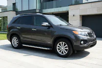 Kia Sorento II XM 2009–2014 Sidosteg BlackLine (2 st, aluminium) foto 1